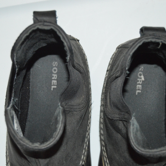 Size 7 womans sorel boots - Picture 3 of 4
